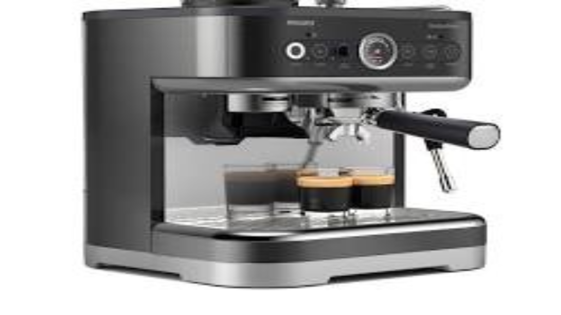 Smart coffee maker Filter pouring machine coffee into mug