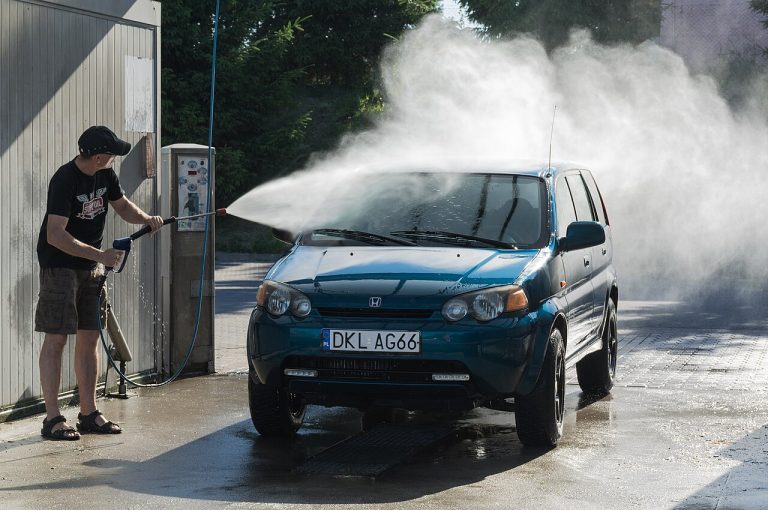 How to Clean a Car Exterior Properly: Easy Step-by-Step Guide
